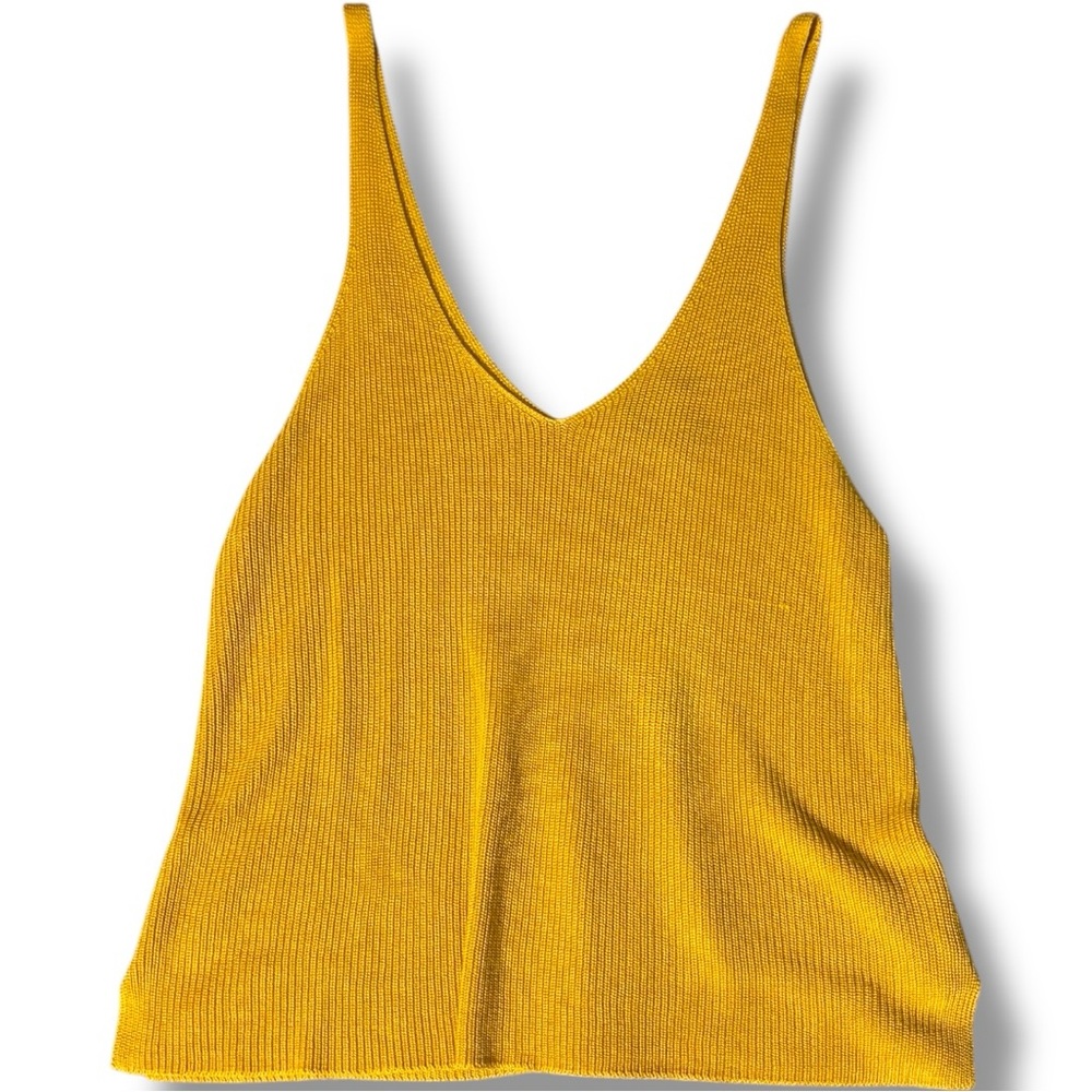 Forever 21 Mustard Knit V Neck Relaxed Fit Sleeveless Classic Style Tank Top - Picture 7 of 14